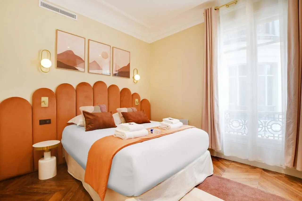 Chic Apartment - 1Br-4P - Facing The Louvre Paris