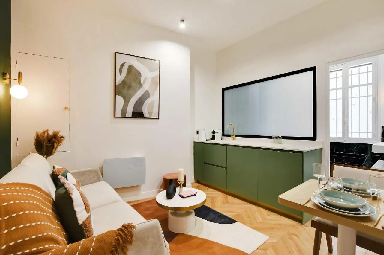 Chic Apartment - 1Br-4P - Facing The Louvre Paris