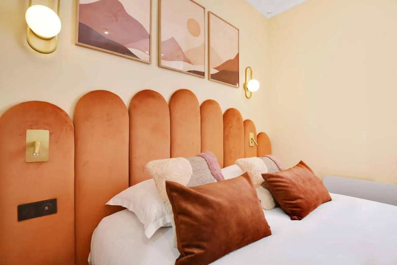 Chic Apartment - 1Br-4P - Facing The Louvre Paris
