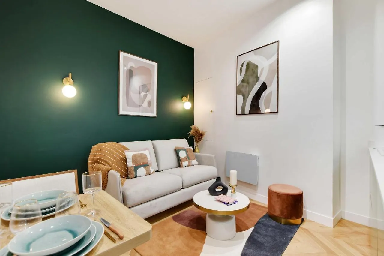 Chic Apartment - 1Br-4P - Facing The Louvre Paris 0*,